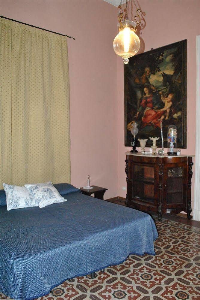 카타니아 A Casa Di Laura B&B 외부 사진